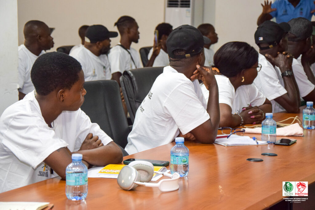 DSC_0173-1024x683 Football moderne : entraîneurs et gardiens à l’école des exigences internationales à Cotonou